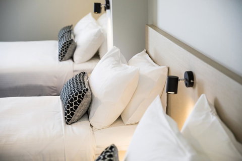 Nightcap At Finsbury Hotel - ACT Tourism 9