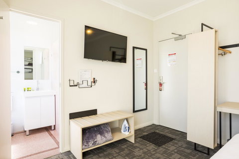 Nightcap At Finsbury Hotel - ACT Tourism 20