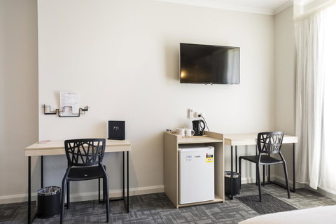 Nightcap At Finsbury Hotel - ACT Tourism 12