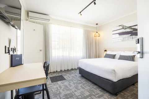 Nightcap At Finsbury Hotel - ACT Tourism 32