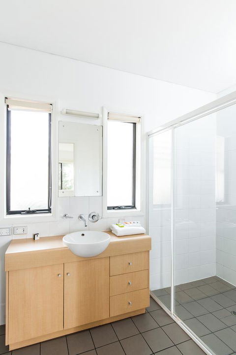 Majestic Oasis Apartments - ACT Tourism 18