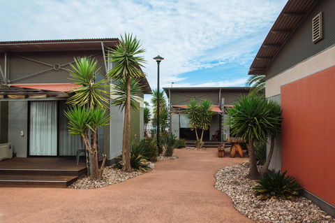 Majestic Oasis Apartments - ACT Tourism 2