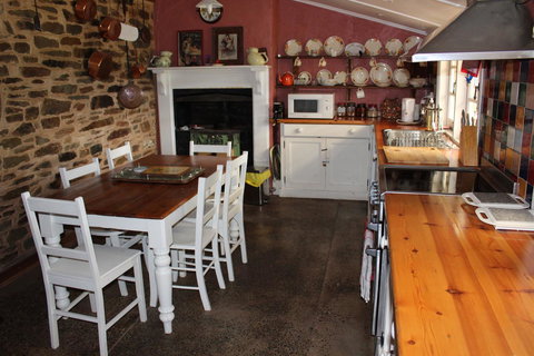 Hillside Cottage - ACT Tourism 2