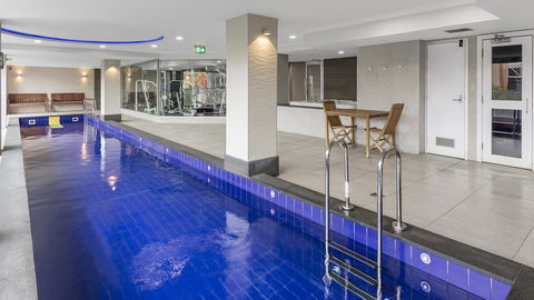 Oaks Adelaide Embassy Suites - ACT Tourism 6