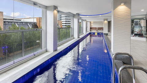 Oaks Adelaide Embassy Suites - ACT Tourism 1