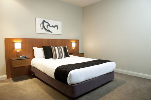 Mantra Hindmarsh Square - ACT Tourism 24