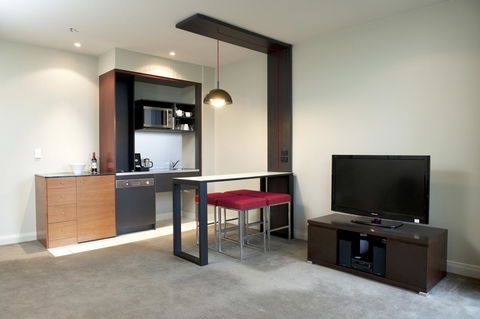 Mantra Hindmarsh Square - ACT Tourism 15