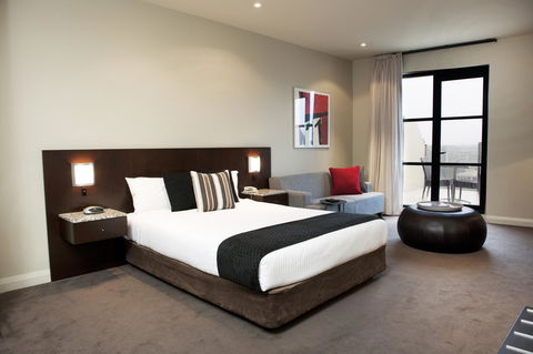 Mantra Hindmarsh Square - ACT Tourism 12