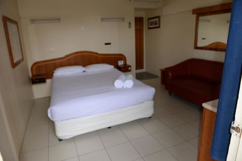 Ardeanal Motel - ACT Tourism 18