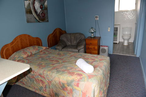 Ardeanal Motel - ACT Tourism 38