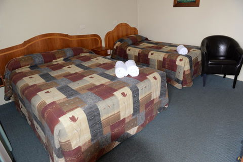 Ardeanal Motel - ACT Tourism 21
