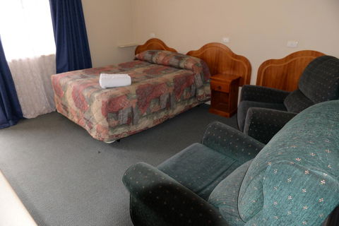 Ardeanal Motel - ACT Tourism 36