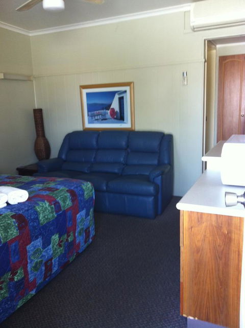 Ardeanal Motel - ACT Tourism 13