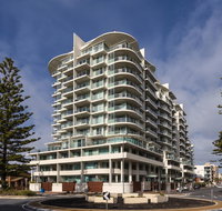 Oaks Liberty Towers - ACT Tourism