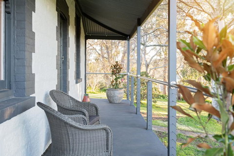 The Other House - ACT Tourism 6