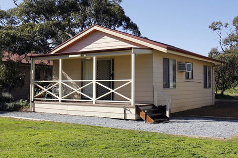 Cape Jervis Holiday Units - ACT Tourism 1