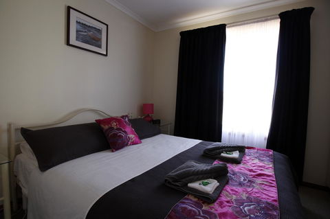 Cape Jervis Holiday Units - ACT Tourism 4