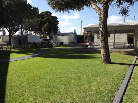 Ceduna Foreshore Caravan Park - ACT Tourism 24