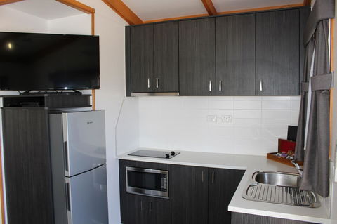 Ceduna Foreshore Caravan Park - ACT Tourism 1