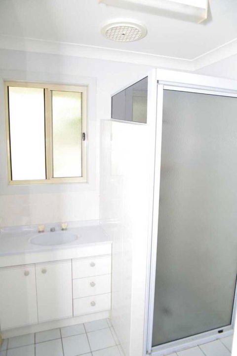 Bellhaven 1, 17 Willow Street - ACT Tourism 5