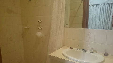 Gaerwood B&B - ACT Tourism 12