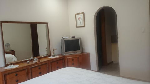 Gaerwood B&B - ACT Tourism 6