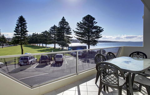 Tasman Beachside Apartment - ACT Tourism 0