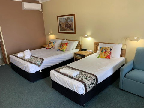 Cumberland Motor Inn - ACT Tourism 1