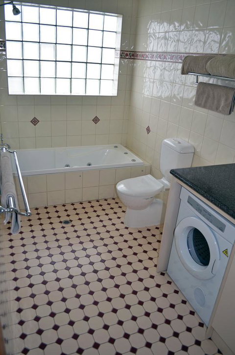 Arkana Motor Inn & Terrace Apartments - ACT Tourism 32