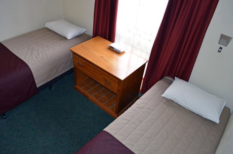 Arkana Motor Inn & Terrace Apartments - ACT Tourism 27