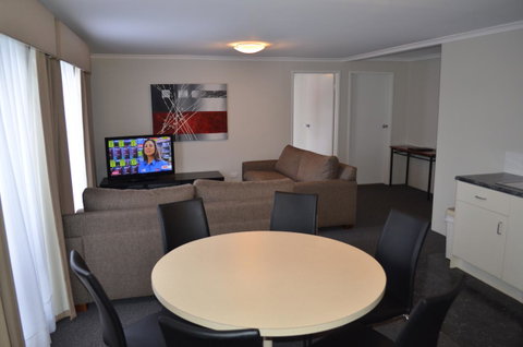Arkana Motor Inn & Terrace Apartments - ACT Tourism 8