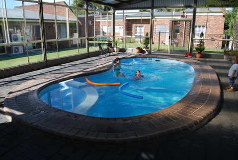 Arkana Motor Inn & Terrace Apartments - ACT Tourism 2
