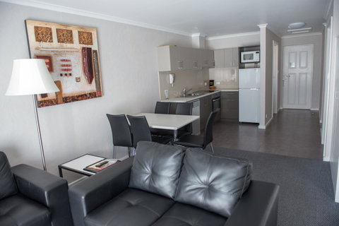 Arkana Motor Inn & Terrace Apartments - ACT Tourism 24