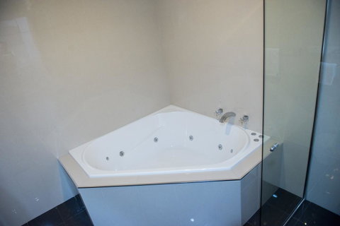 Arkana Motor Inn & Terrace Apartments - ACT Tourism 17