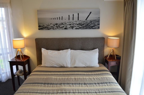 Arkana Motor Inn & Terrace Apartments - ACT Tourism 5