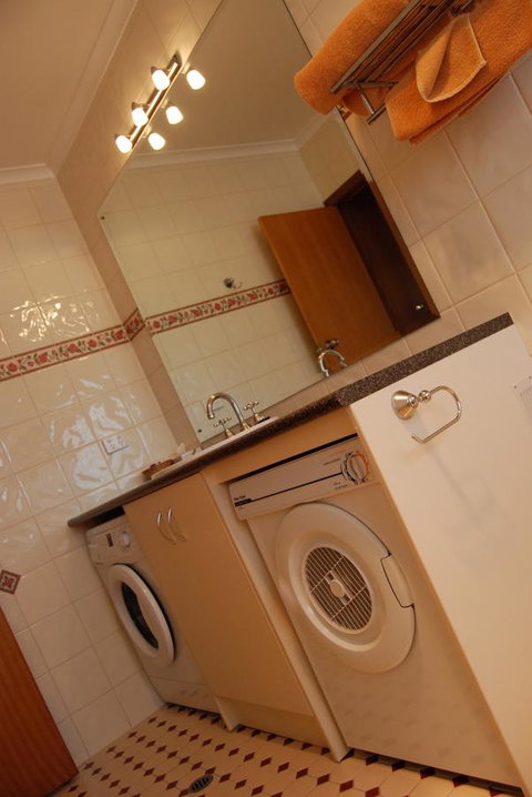 Arkana Motor Inn & Terrace Apartments - ACT Tourism 31