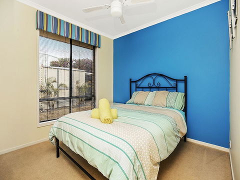 Lakeside - Encounter Bay - ACT Tourism 10
