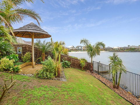 Lakeside - Encounter Bay - ACT Tourism 21