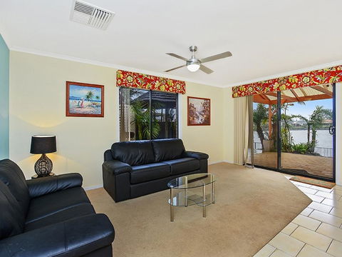 Lakeside - Encounter Bay - ACT Tourism 4