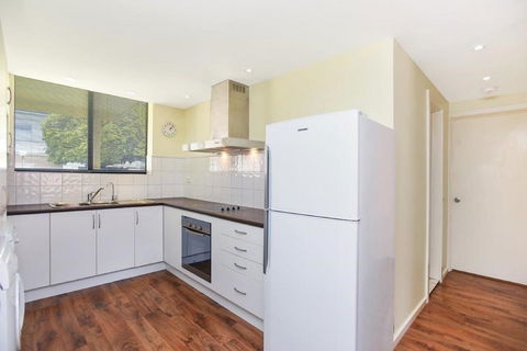 The Dolphins Beachfront Apartments - ACT Tourism 16