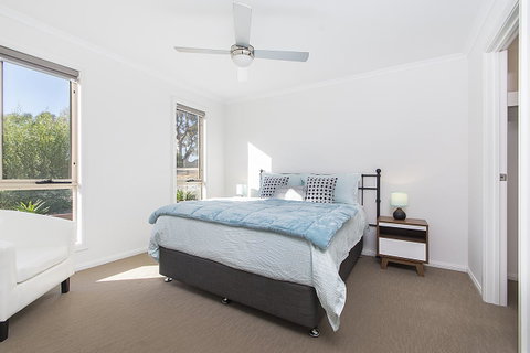 32 West B&B - ACT Tourism 9