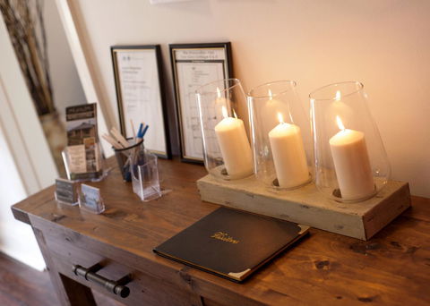 Two Cow Cottage Bed & Breakfast - ACT Tourism 34