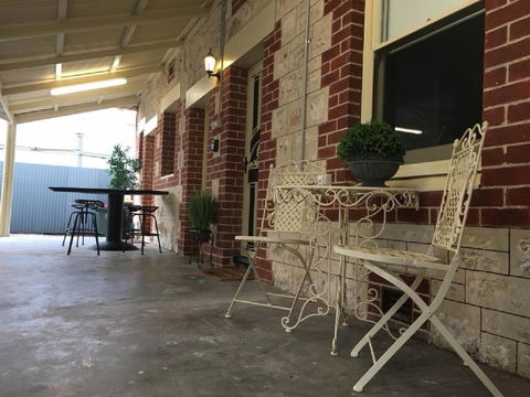 Two Cow Cottage Bed & Breakfast - ACT Tourism 0