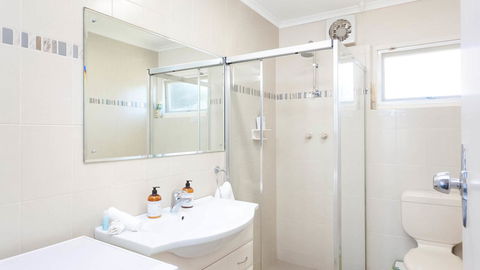 Victor Apartments - ACT Tourism 19