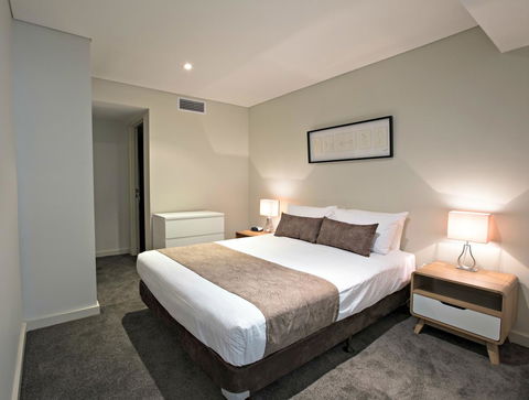 Adelaide DressCircle Apartments - North Terrace - ACT Tourism 24