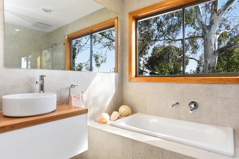 Port Of Call - Port Willunga - C21 SouthCoast Holidays - ACT Tourism 8