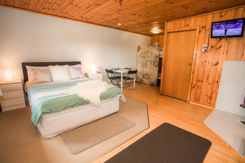 Seppelts View Cabins - ACT Tourism 21