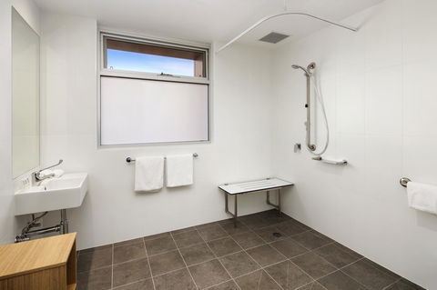 Quest Port Adelaide - ACT Tourism 15