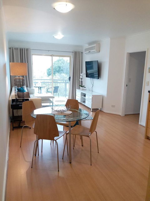 Spacious 4 BR And 2 Bathrooms City Apartment - ACT Tourism 13