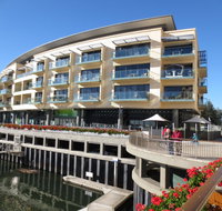 Lights Landing Apartments - ACT Tourism